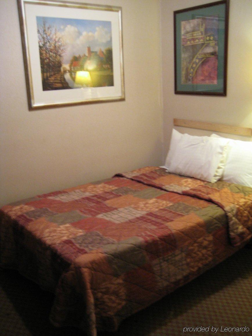 New York Inn Room photo