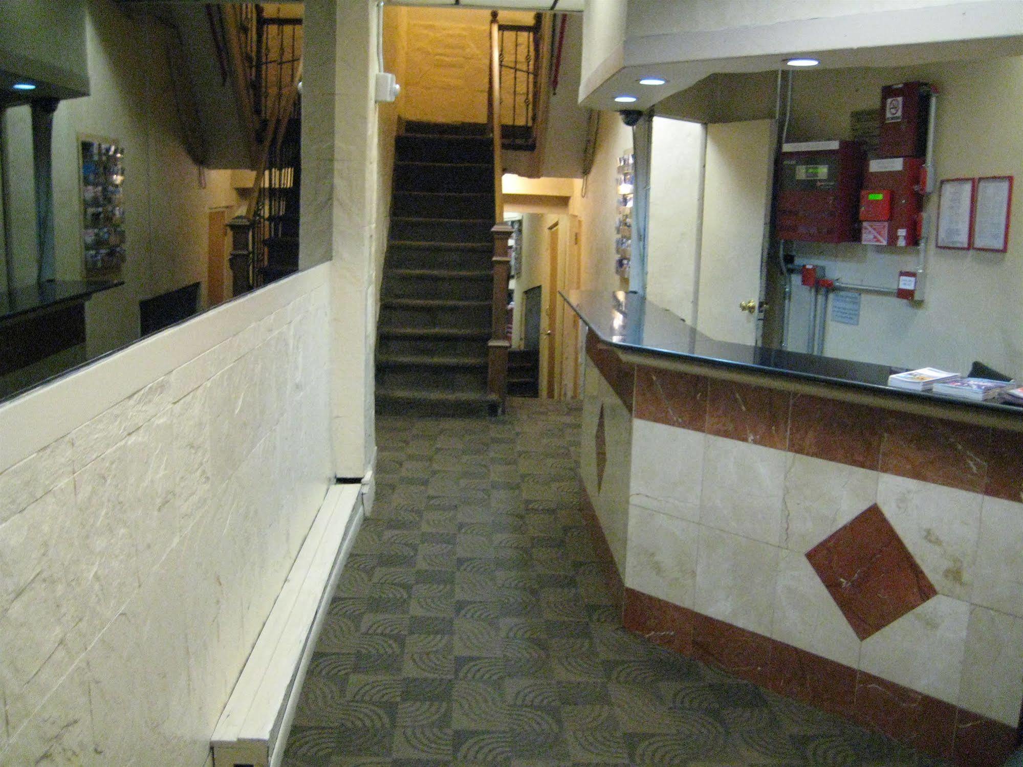 New York Inn Exterior photo